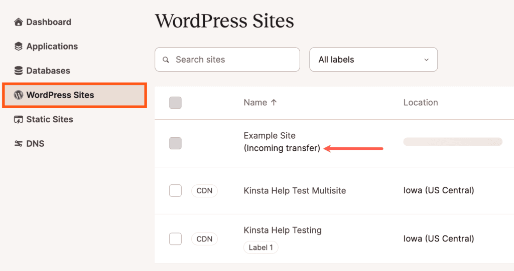 Transferencia entrante del sitio en la lista de Sitios WordPress de MyKinsta de la empresa de destino.