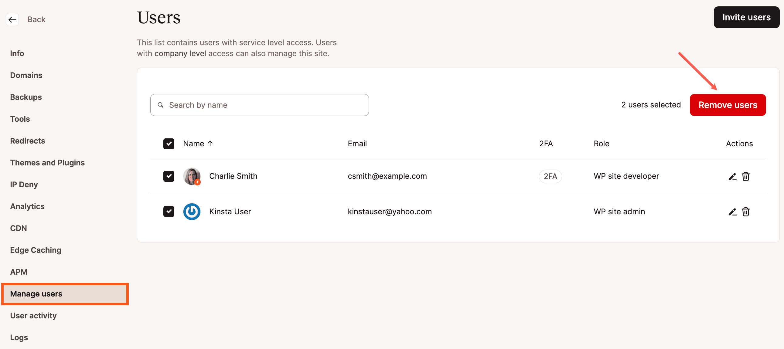 サイトから複数のユーザーを削除