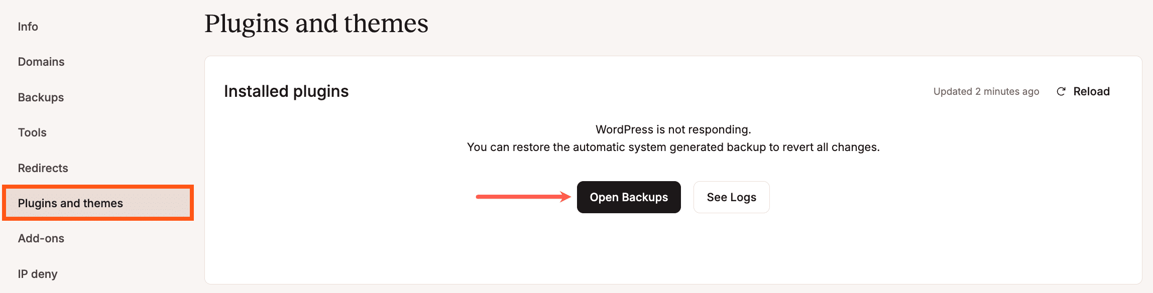 Theme update failed and the option to restore a backup is shown.