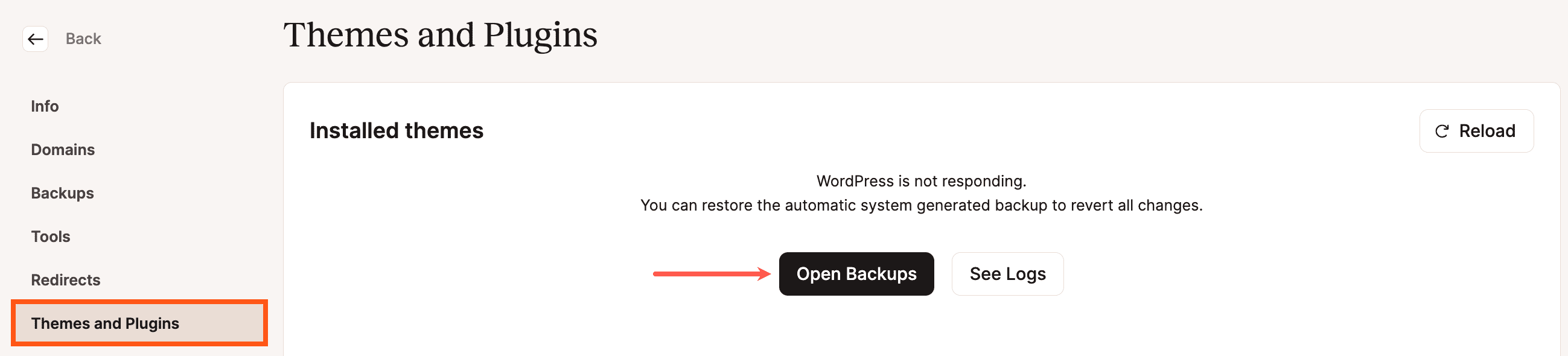 Theme update failed and the option to restore a backup is shown.