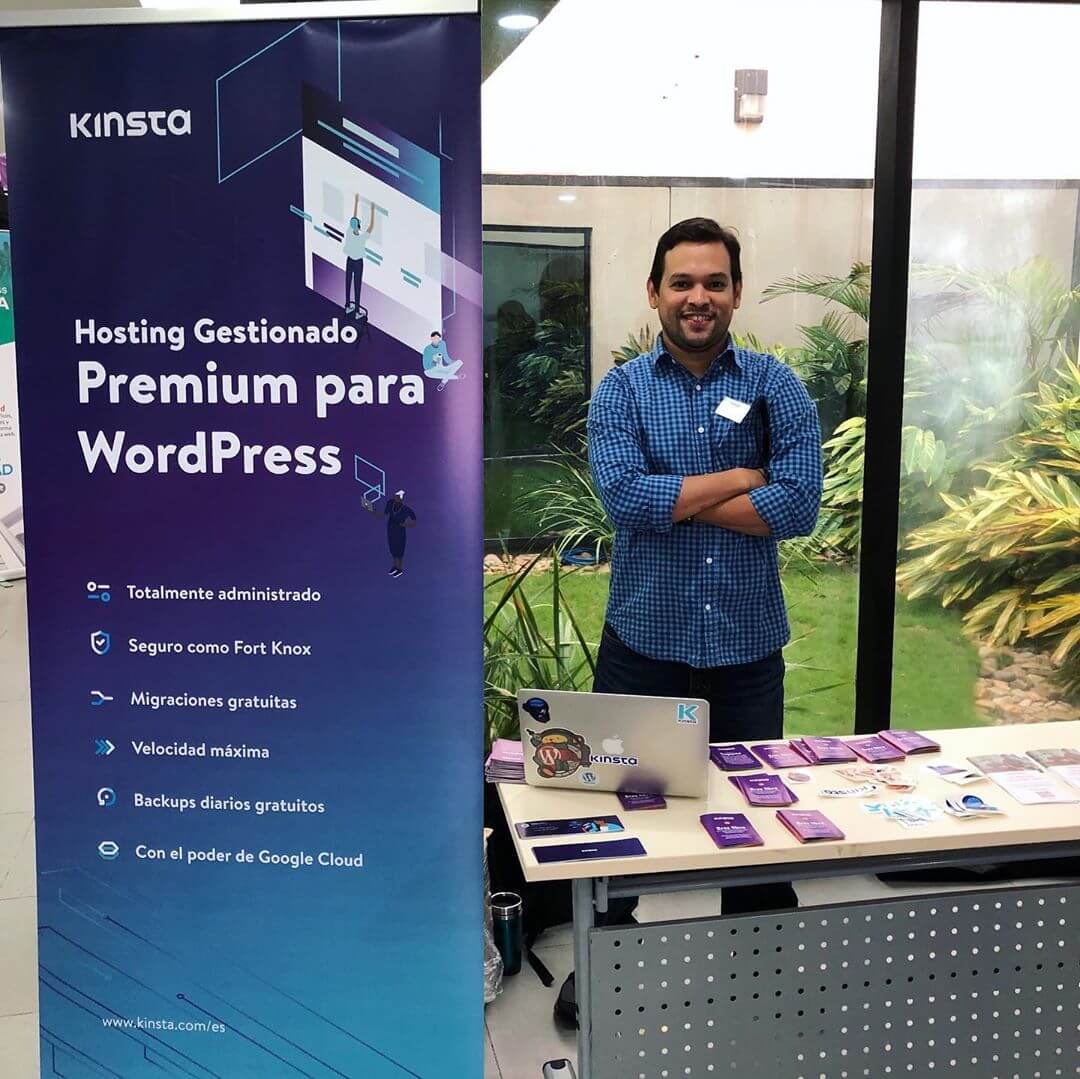 Der Kinsta-Stand beim WordCamp Managua