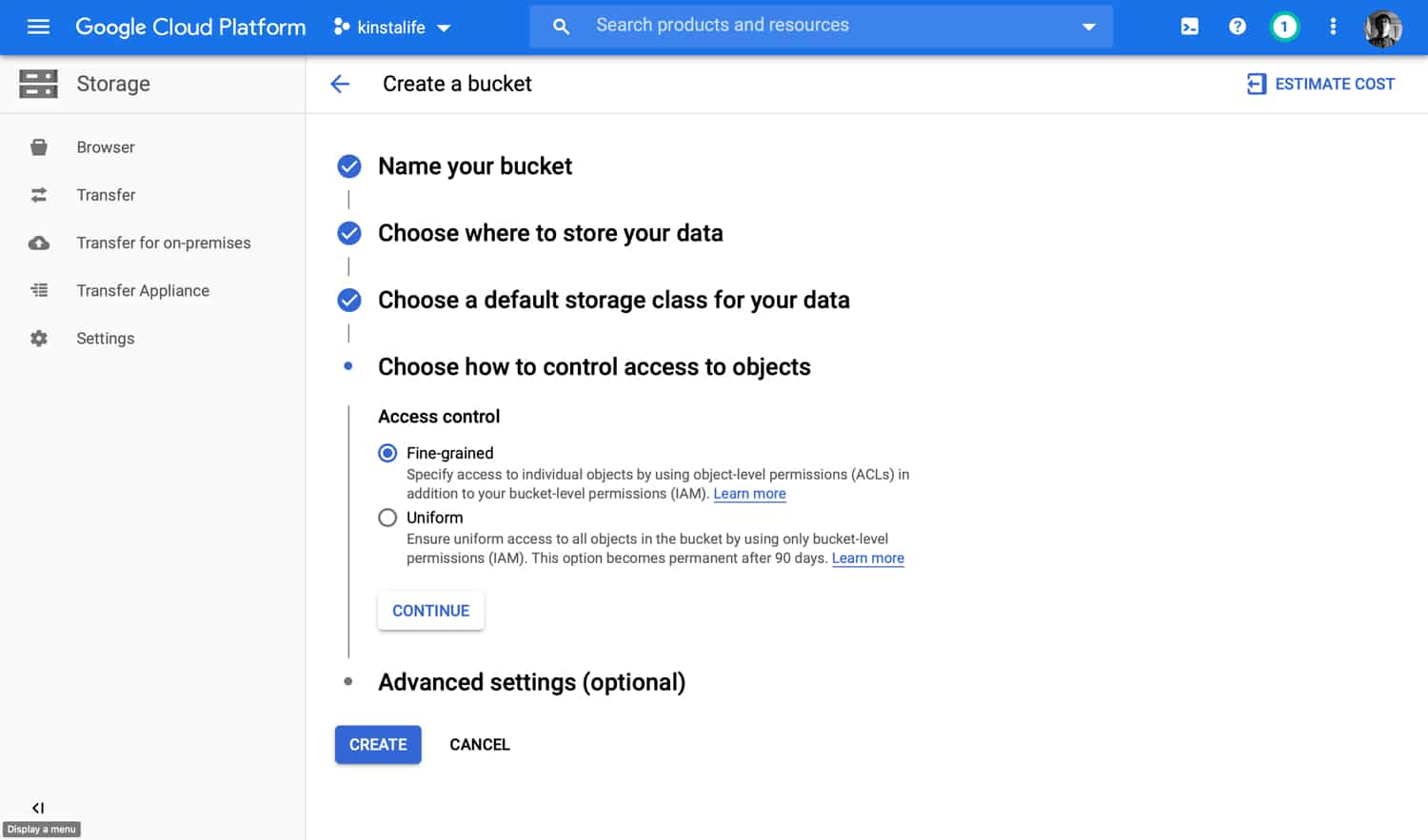 Schermata Create a bucket in Google Cloud Platform: è evidenziata la sezione "Choose a default storage class for your data".