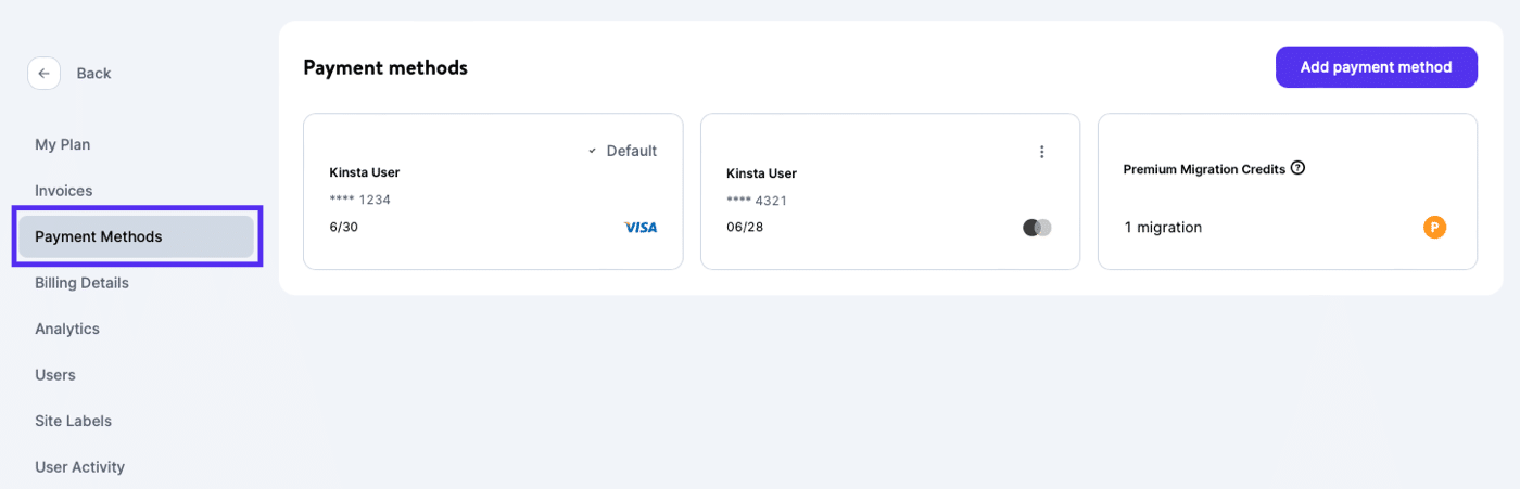 Mehrere Kredit- oder Debitkarten werden zu den Zahlungsmethoden in MyKinsta hinzugefügt.