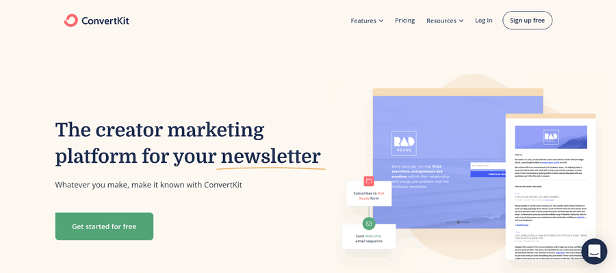 ConvertKits hjemmeside, der siger "The creator marketing platform for your newsletter" i marineblå tekst på en beige baggrund med illustrationer af en e-mail og landingsside.