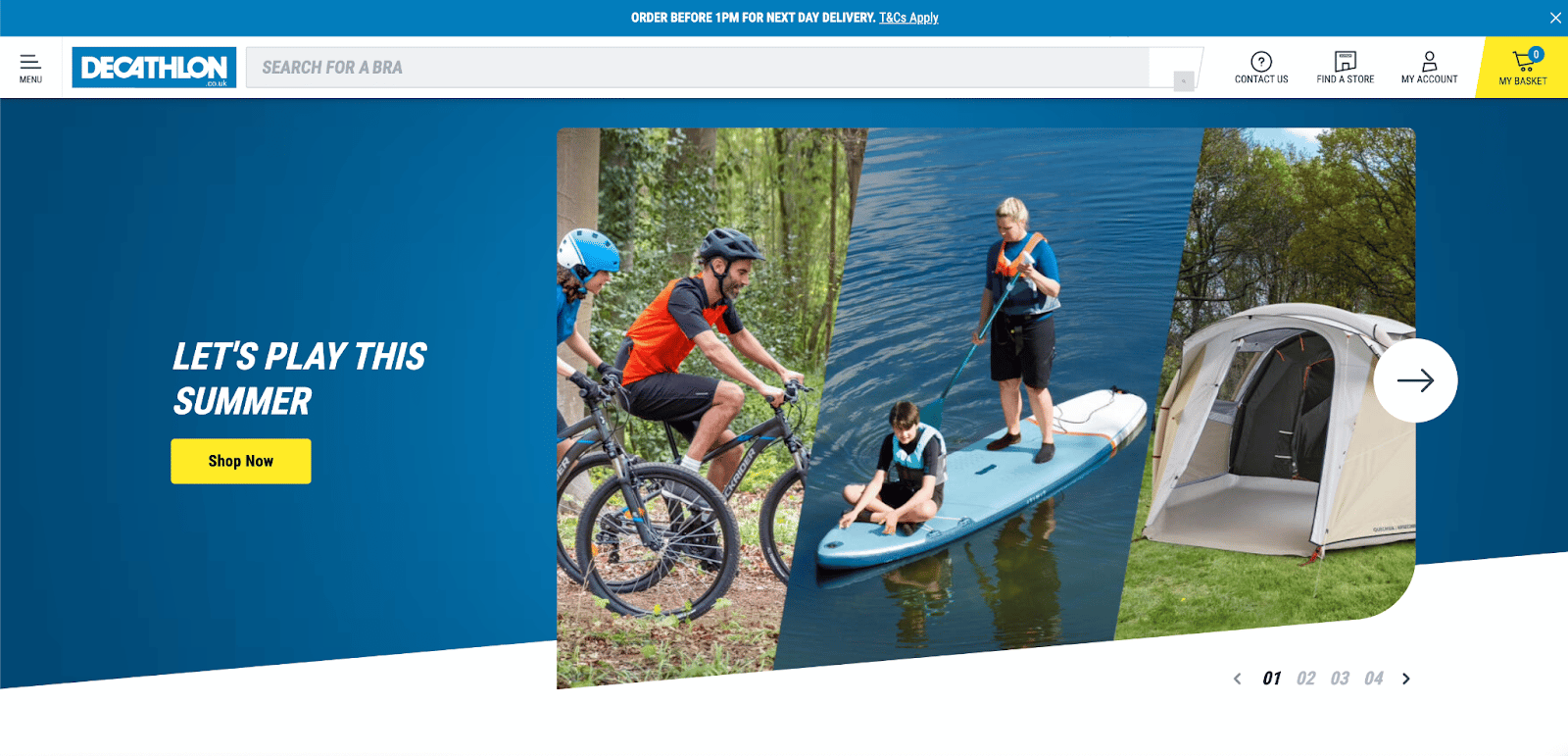 Ein Screenshot zeigt die Decathlon-Homepage mit dem Text "Lass uns diesen Sommer spielen" und Fotos von zwei Bikern, Abenteurern auf einem Paddelboot und einem Zelt