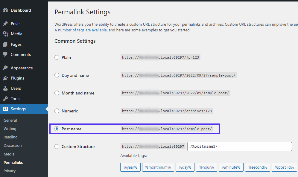 Ændring af WordPress permalink indstillinger. 