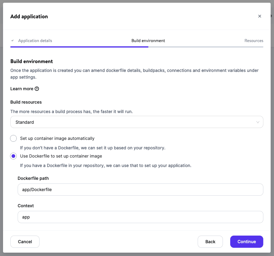 Aggiungere un'applicazione con un tipo di build Dockerfile.