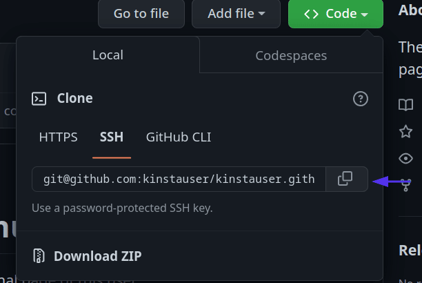 Registerkarte Code eines GitHub-Repositorys mit einem Pfeil, der auf die Option SSH-URL kopieren zeigt.
