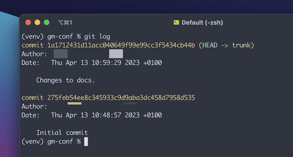 Executando e visualizando o registro do Git no Terminal.