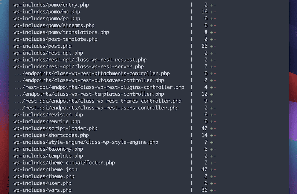 Ejecutar un git pull origin main desde el Terminal.