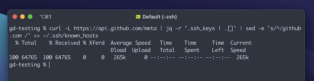 Der obere Teil eines Terminalfensters, das das Ergebnis der Ausführung eines Befehls zur Erstellung eines neuen RSA-Schlüssels und dessen Hinzufügung zur Datei der bekannten Hosts anzeigt. Es zeigt den vollständigen Befehl und eine Zusammenfassung der Datenübertragung.