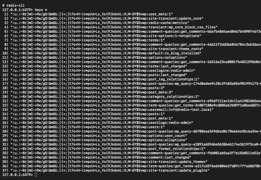 Снимок экрана: список ключей на сервере Redis.