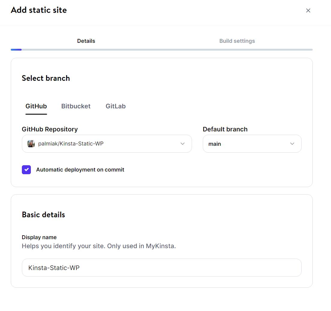 Kinsta's UI toont een nieuwe statische site die wordt gemaakt van een GitHub repository en zijn main branch.