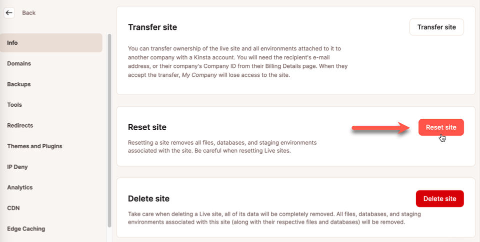 Captura de pantalla que muestra la ubicación del botón Restablecer sitio situado entre las opciones de Información.