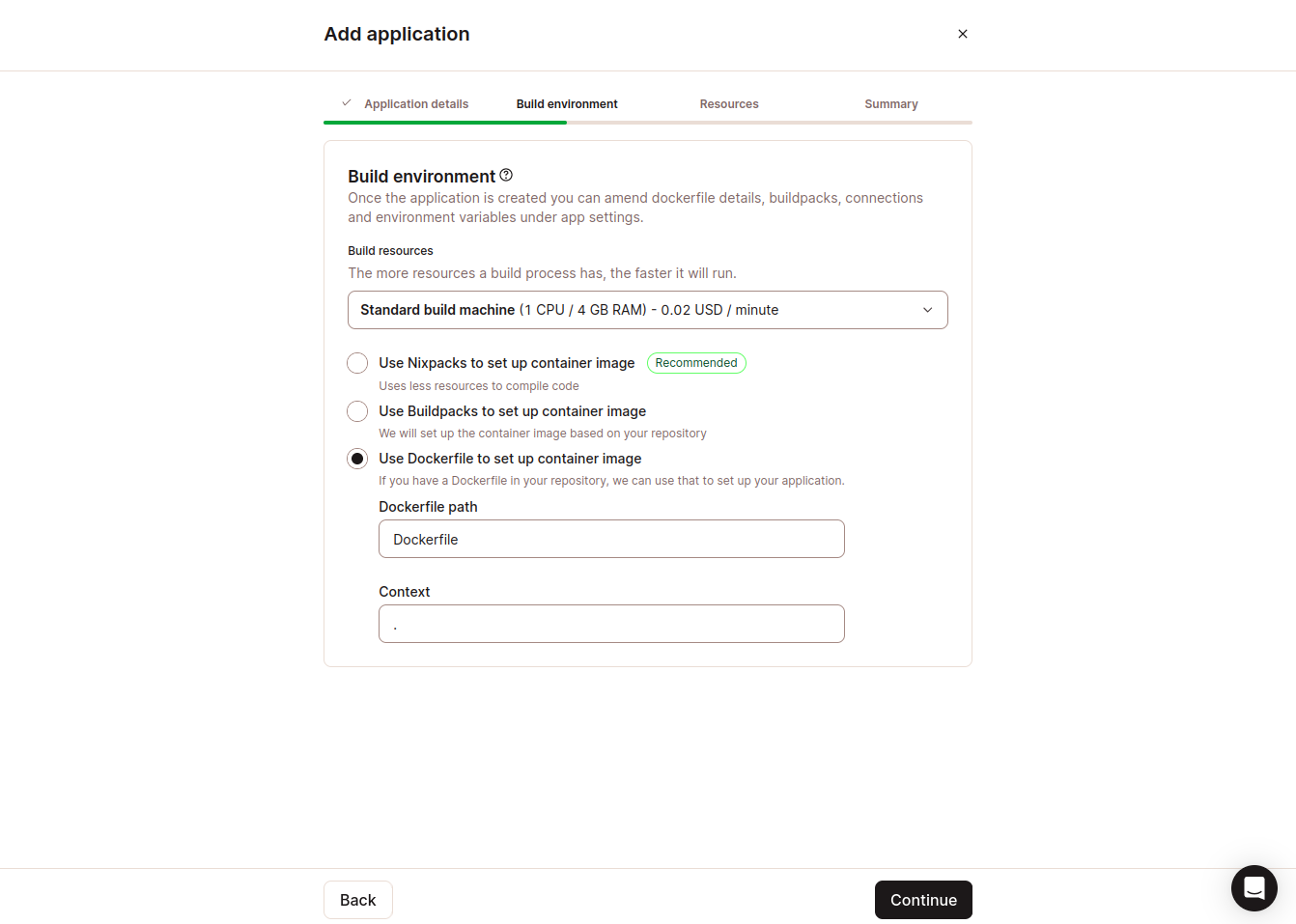 Las opciones del entorno de construcción, selecciona la opción Dockerfile y especifica su ruta de archivo