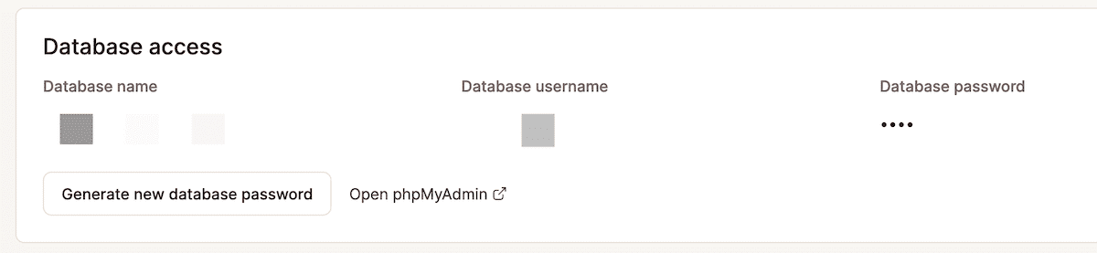 Un panel de acceso a la base de datos desde el panel de MyKinsta. Hay tres campos de credenciales de la base de datos, para el nombre, el nombre de usuario y la contraseña — todos en texto negro. Debajo hay un botón para Generar una nueva contraseña de base de datos, y un enlace para abrir phpMyAdmin.