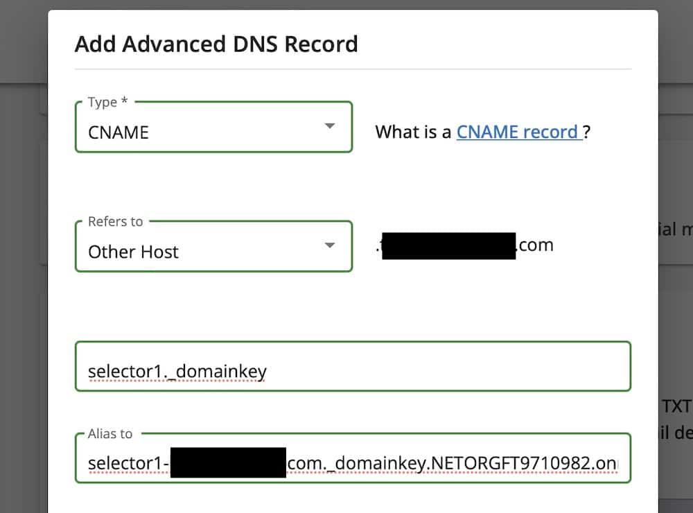 Voeg een nieuw CNAME record toe met je DKIM sleutel.